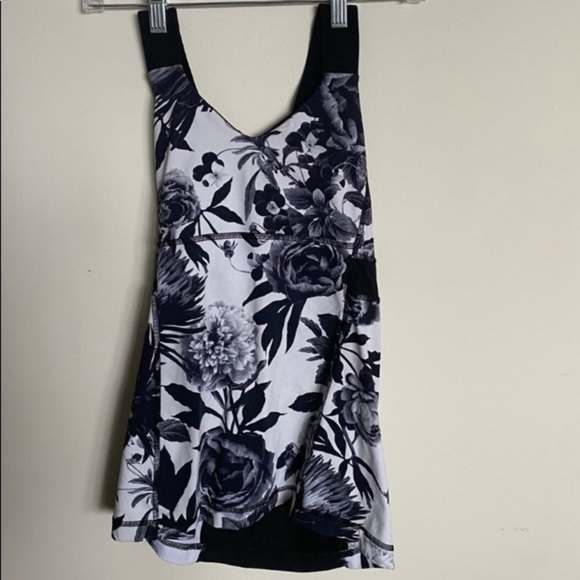 Sz 6 Lululemon push your limits tank top - Picture 3 of 12